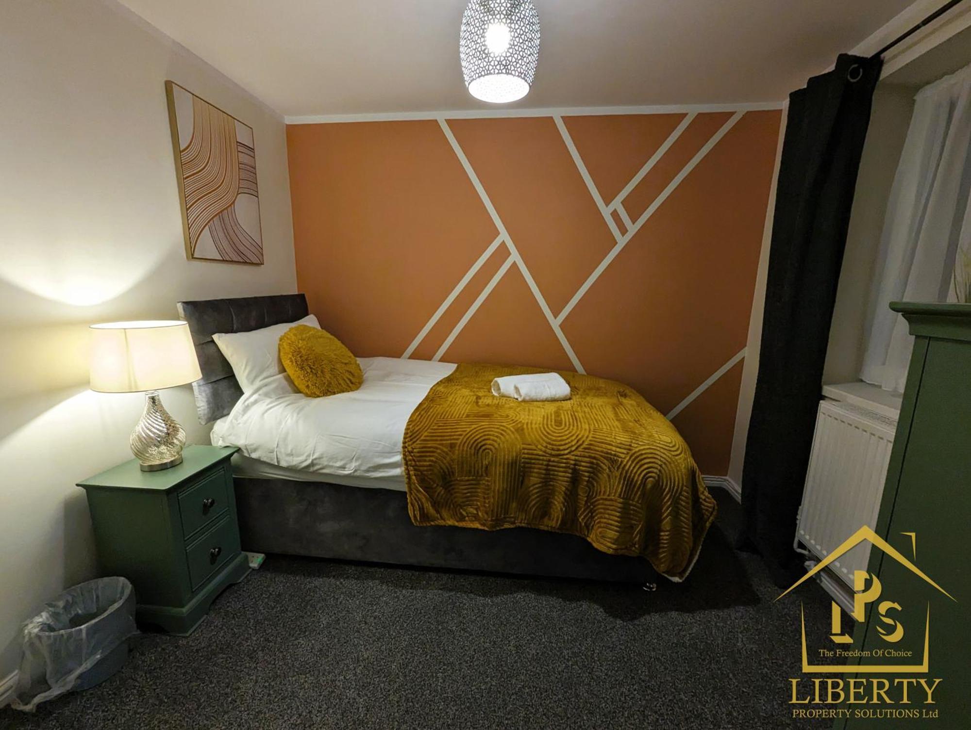 6 Guests * 4 Bedroom * Free Wi-Fi *Huntingdon Exterior photo