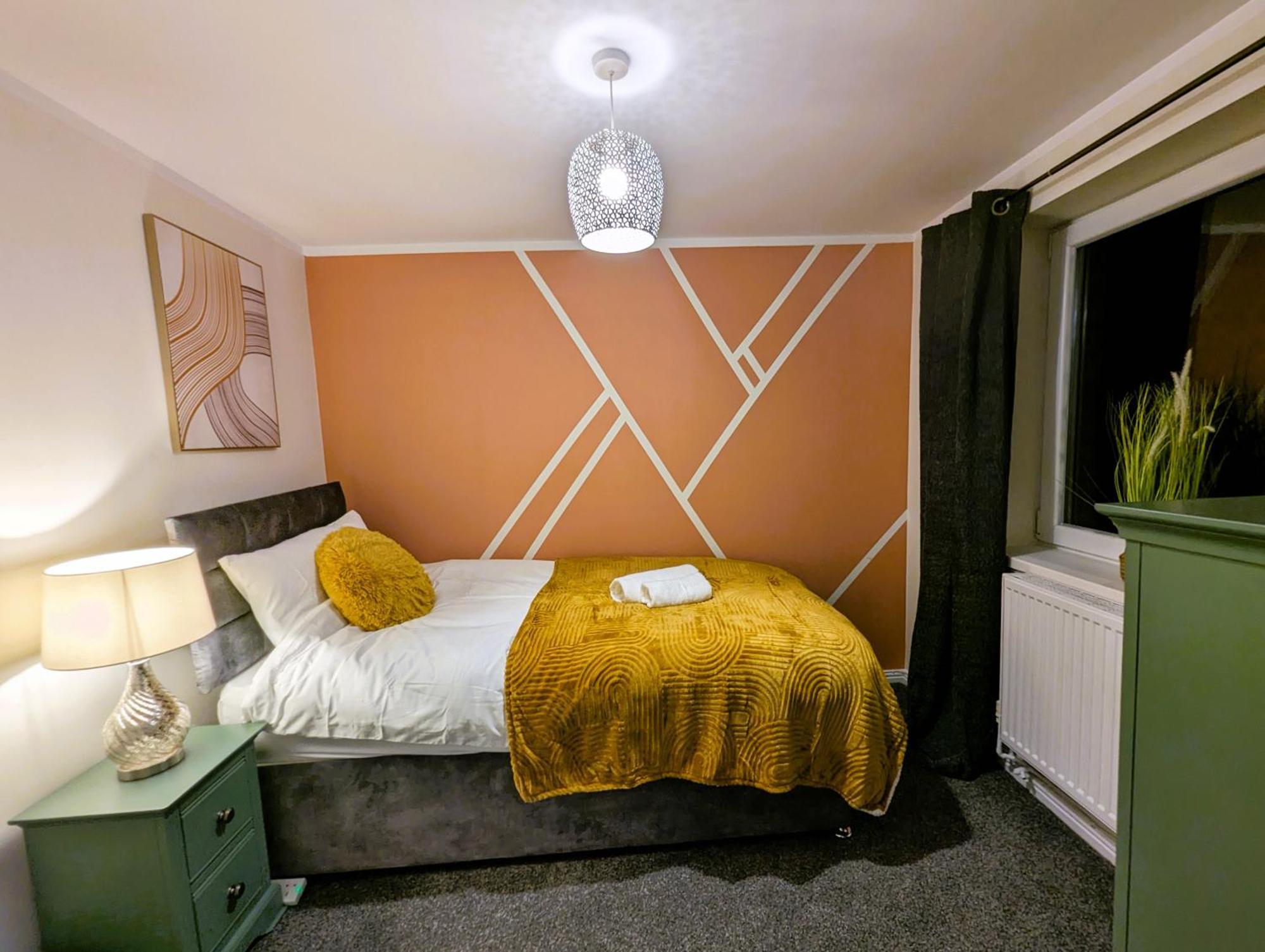 6 Guests * 4 Bedroom * Free Wi-Fi *Huntingdon Exterior photo